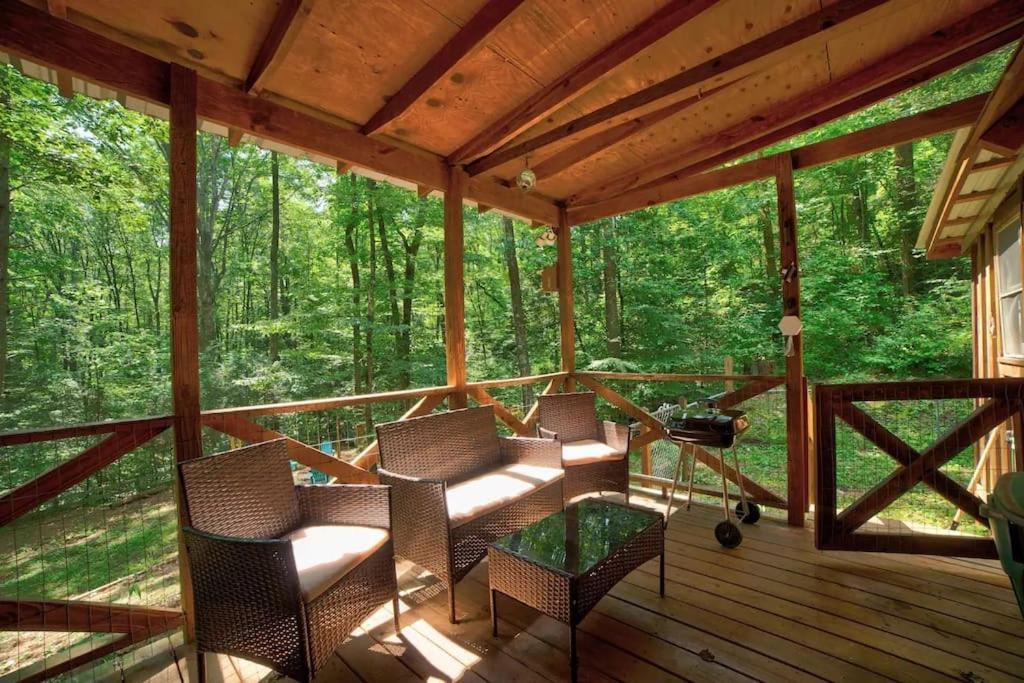 Bear Den Bungalow With Hot Tub Near Blue Ridge And Ellijay Bagian luar foto